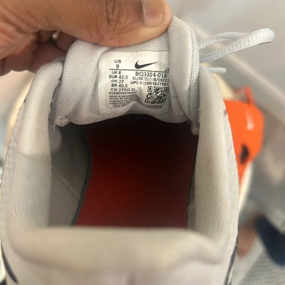 Nike revolution 5 sneakers size 9
